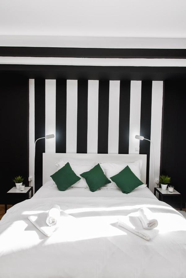 Home Plus Harmonia เอเธนส์ ภายนอก รูปภาพ